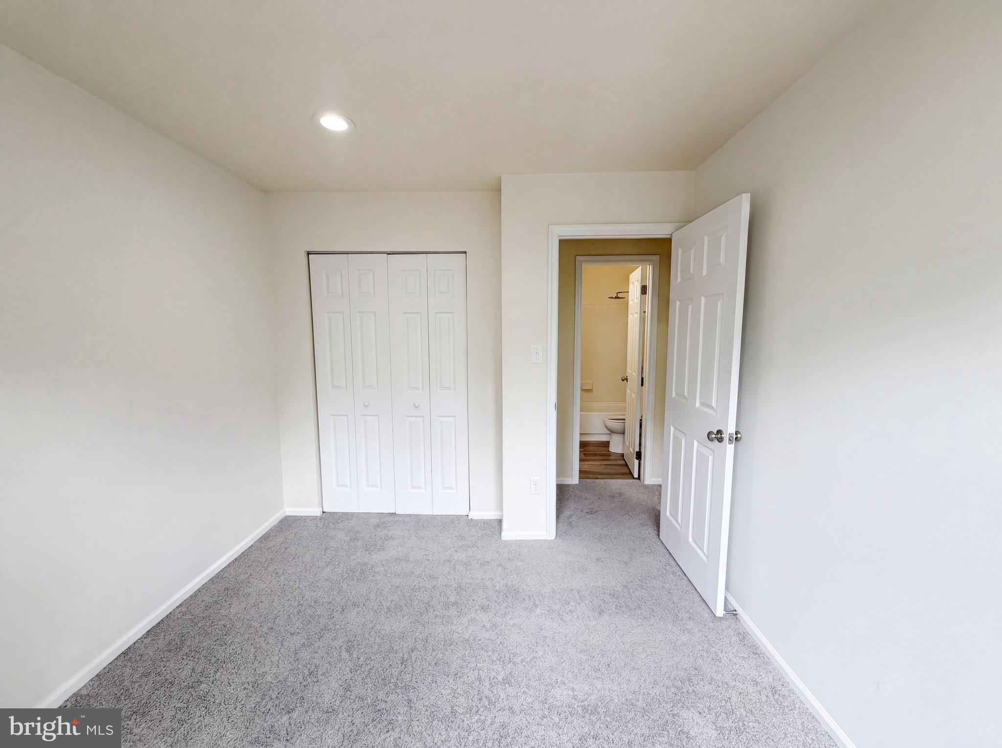 QUAIL HOLLOW - Residential