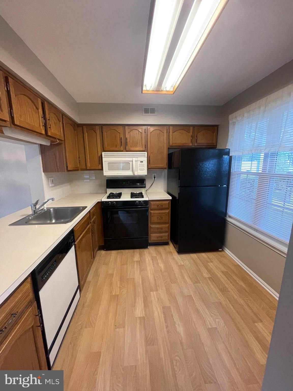 5207 ADELAIDE DRIVE A