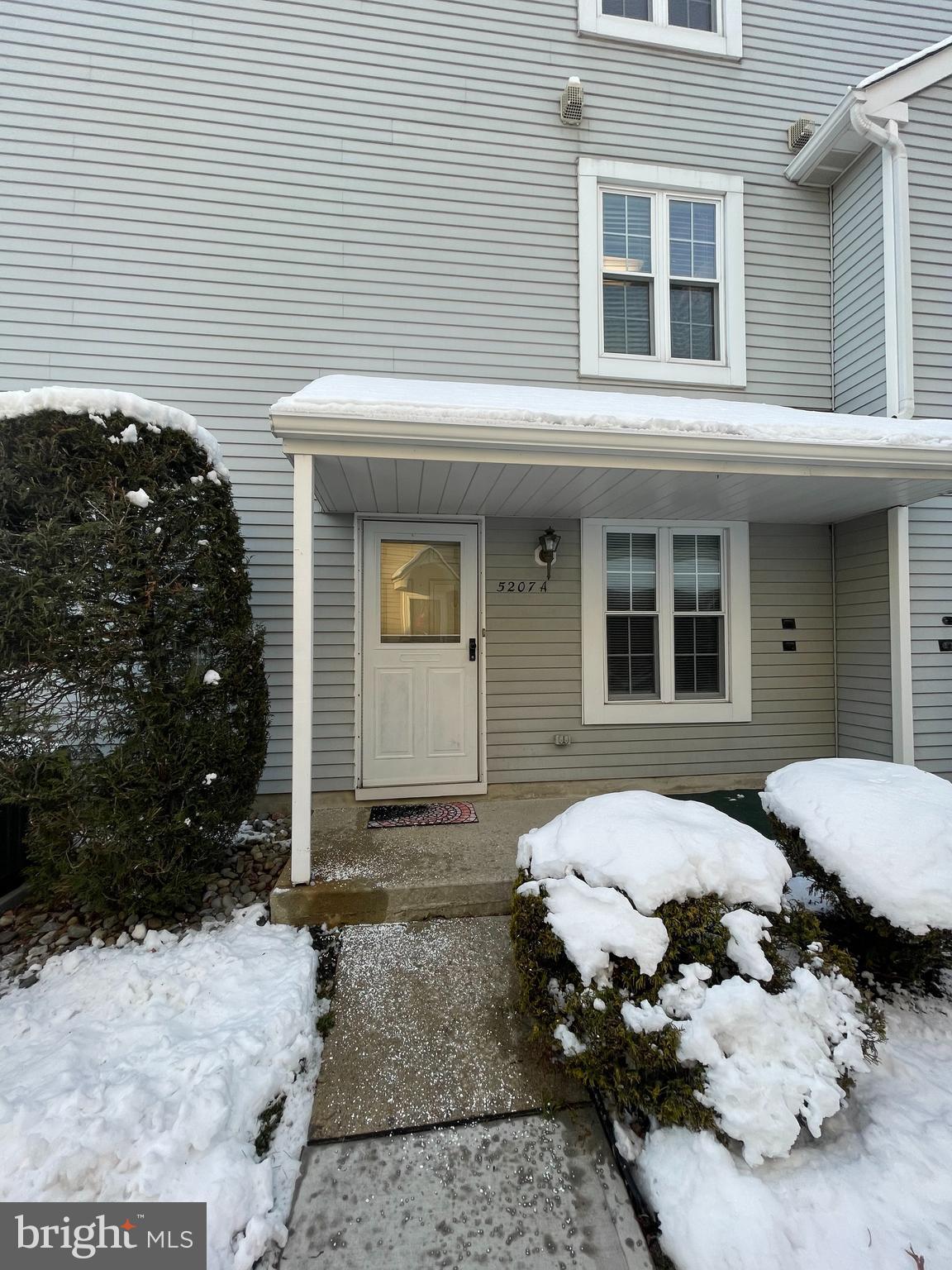 5207 ADELAIDE DRIVE A