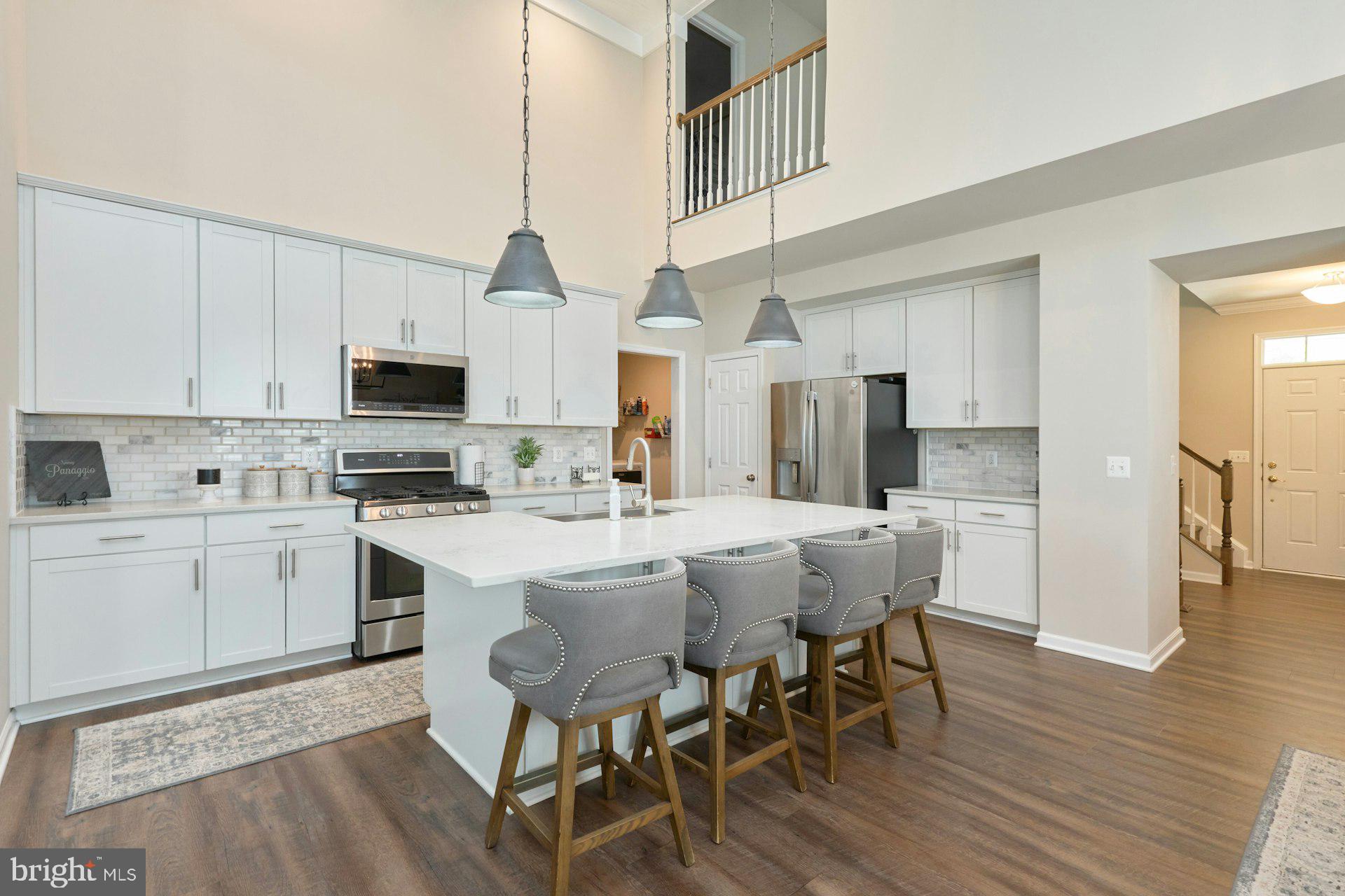805 PENCOAST DRIVE