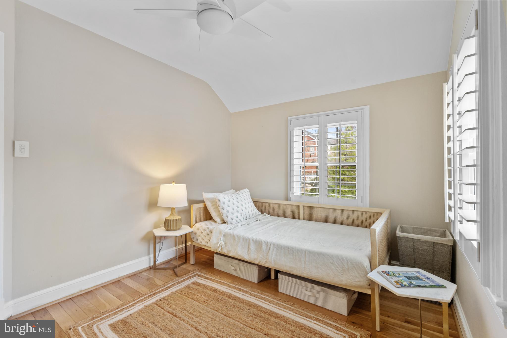 MILBURN TERRACE - Residential Lease