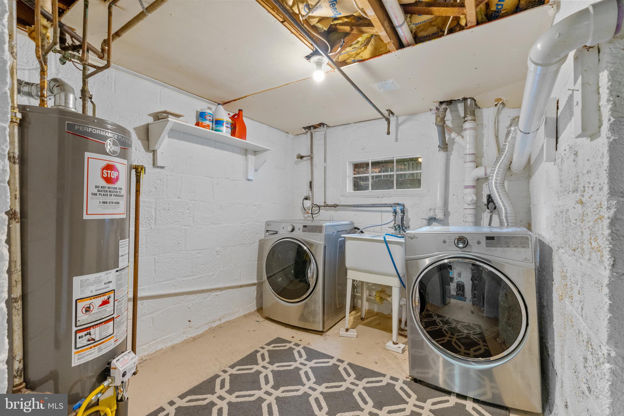 MILBURN TERRACE - Residential Lease