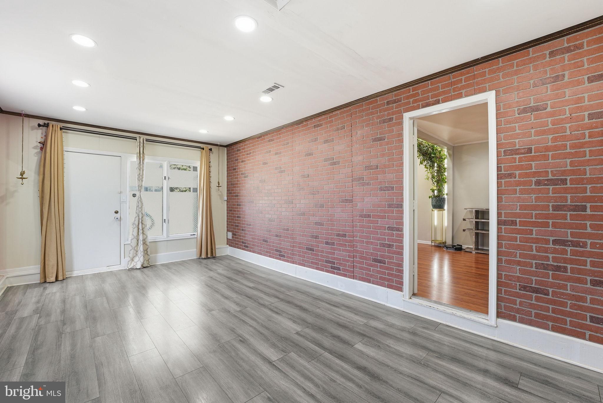 STERLING  PARK - Residential