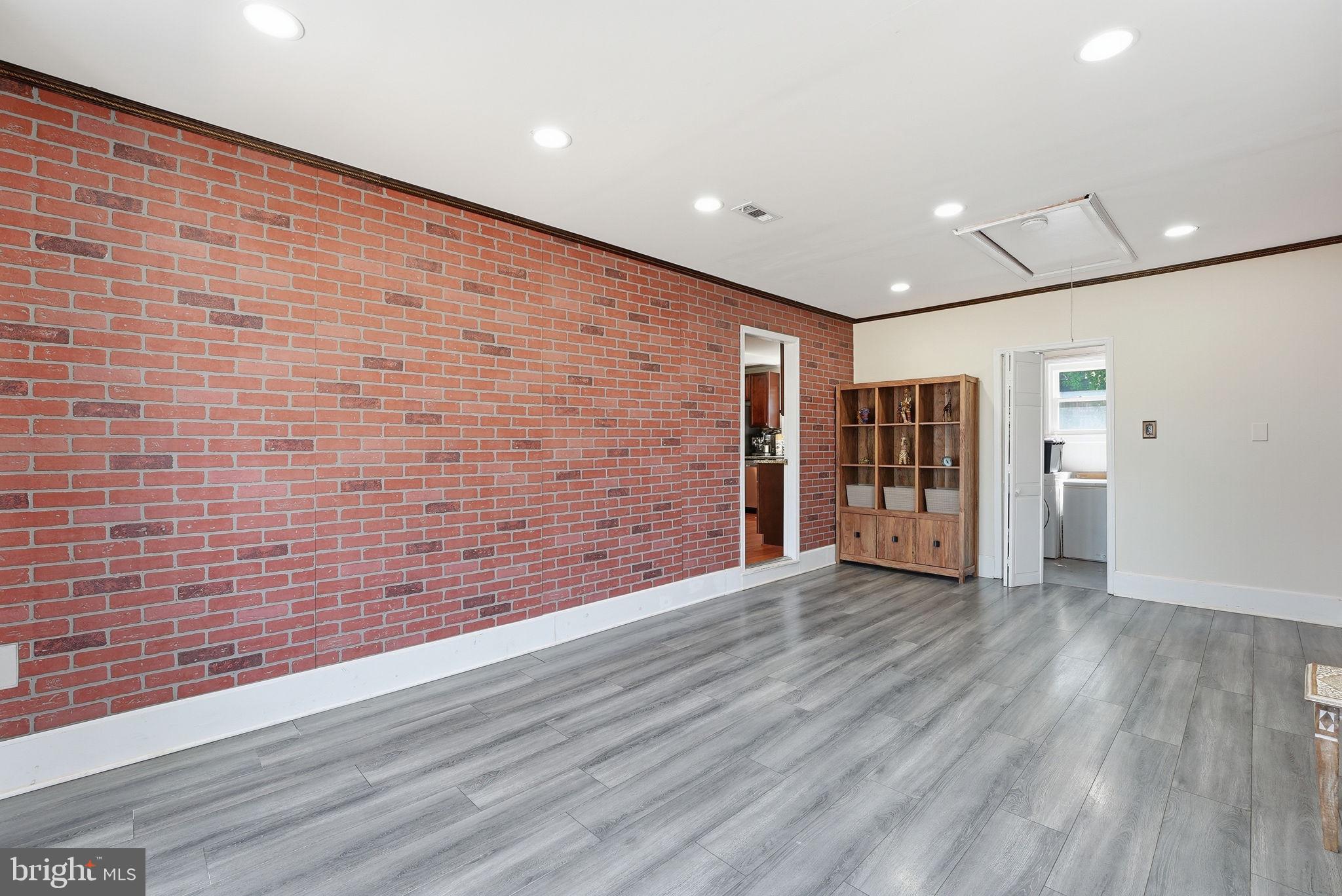 STERLING  PARK - Residential