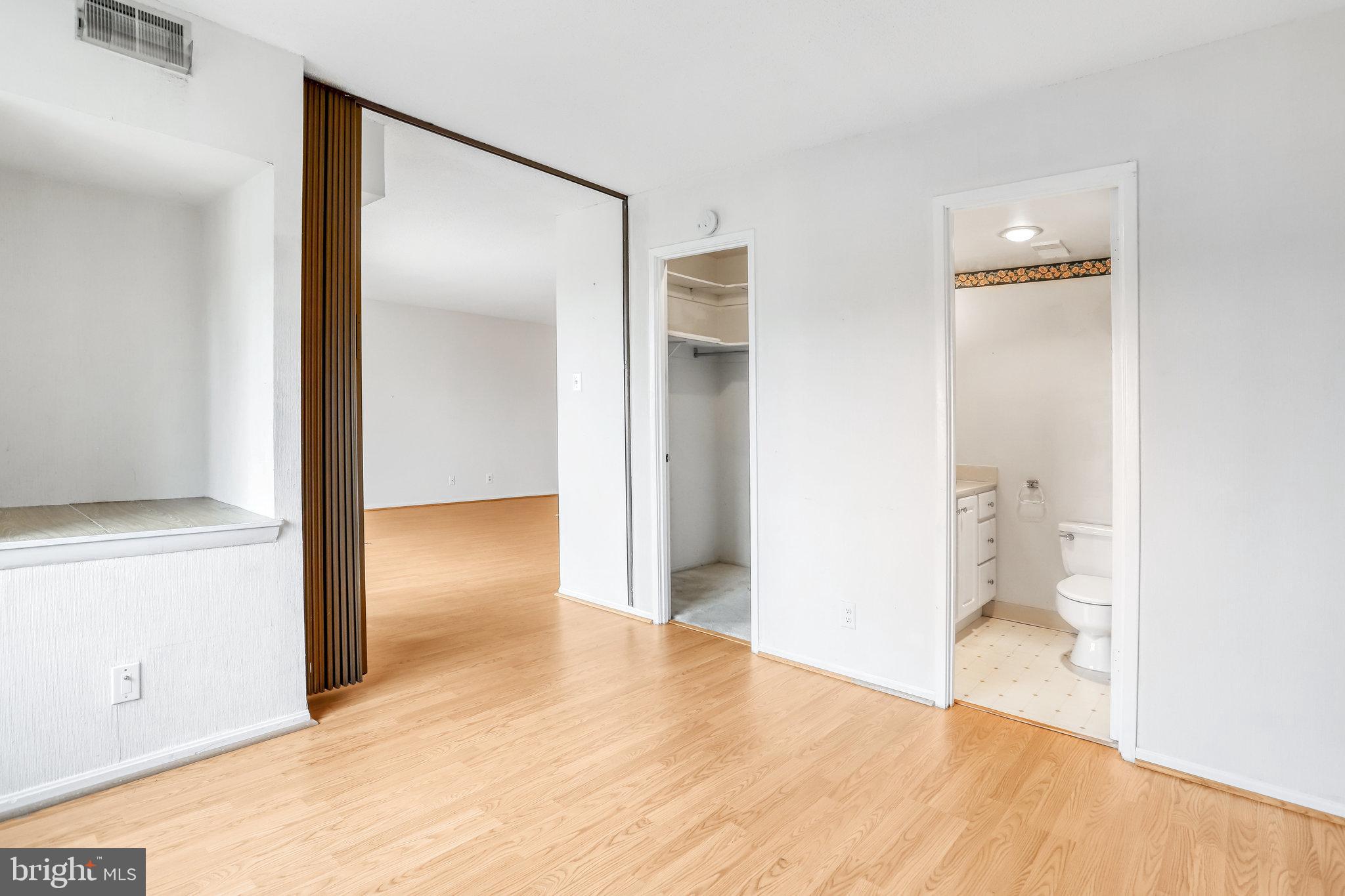 WATERGATE AT LANDMARK - Residential