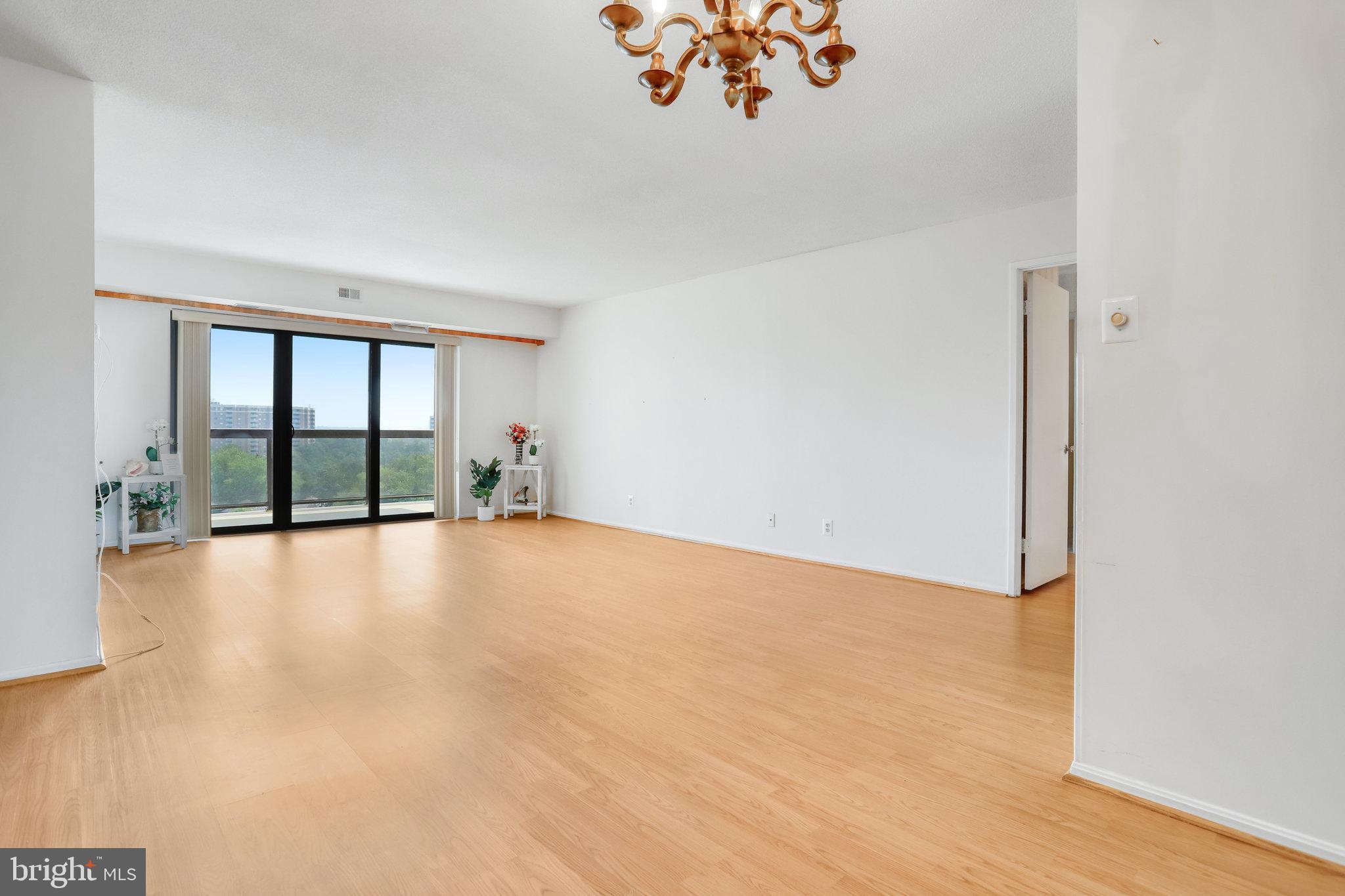 WATERGATE AT LANDMARK - Residential