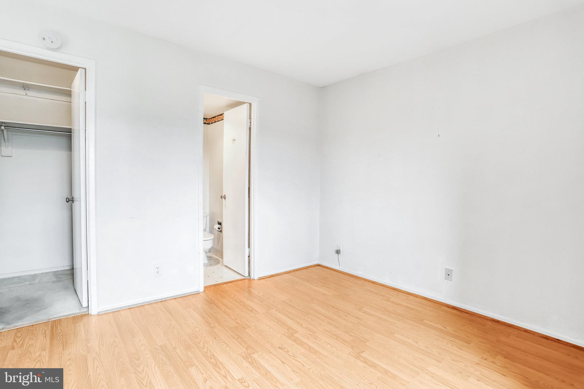 WATERGATE AT LANDMARK - Residential