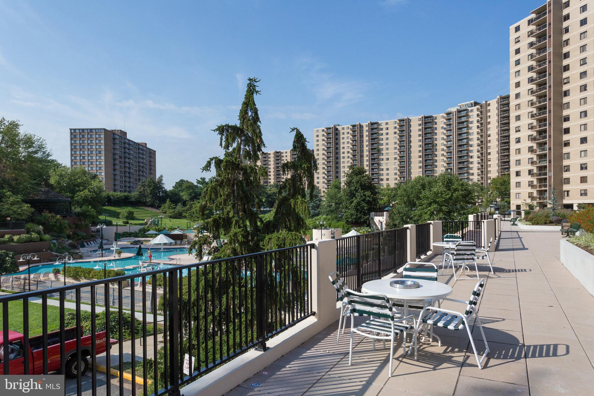 WATERGATE AT LANDMARK - Residential