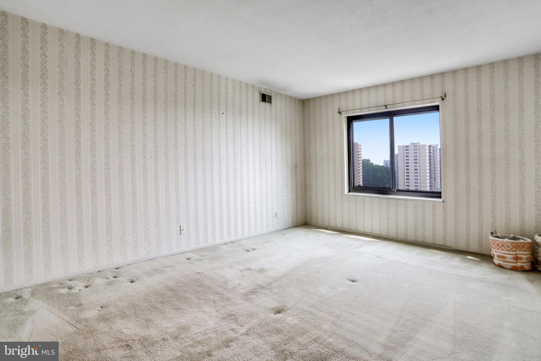 WATERGATE AT LANDMARK - Residential