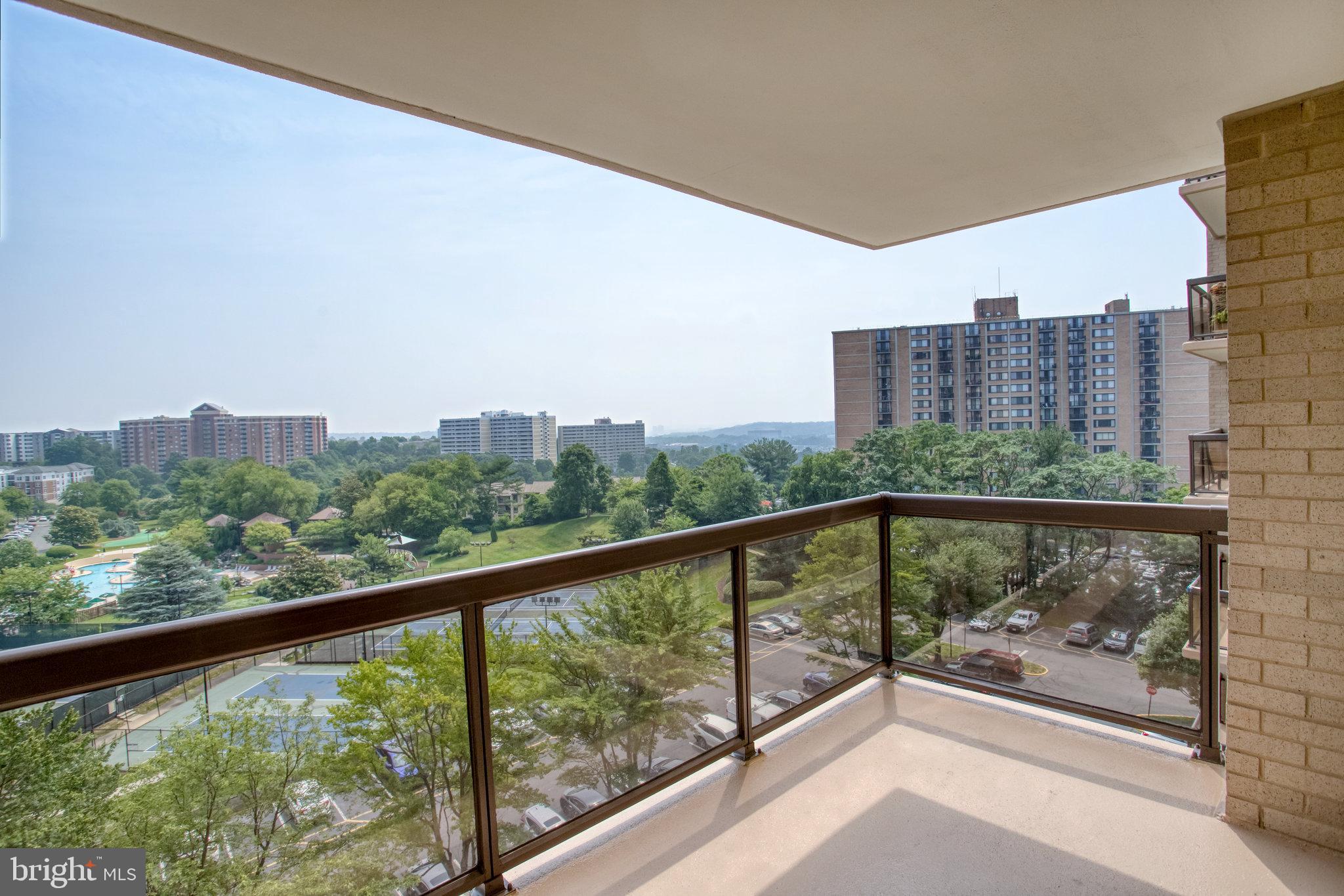 WATERGATE AT LANDMARK - Residential