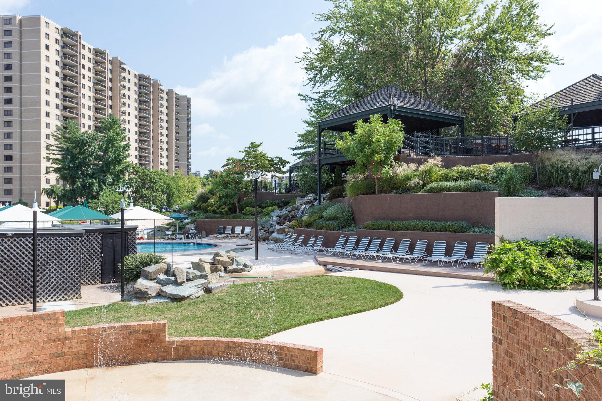 WATERGATE AT LANDMARK - Residential