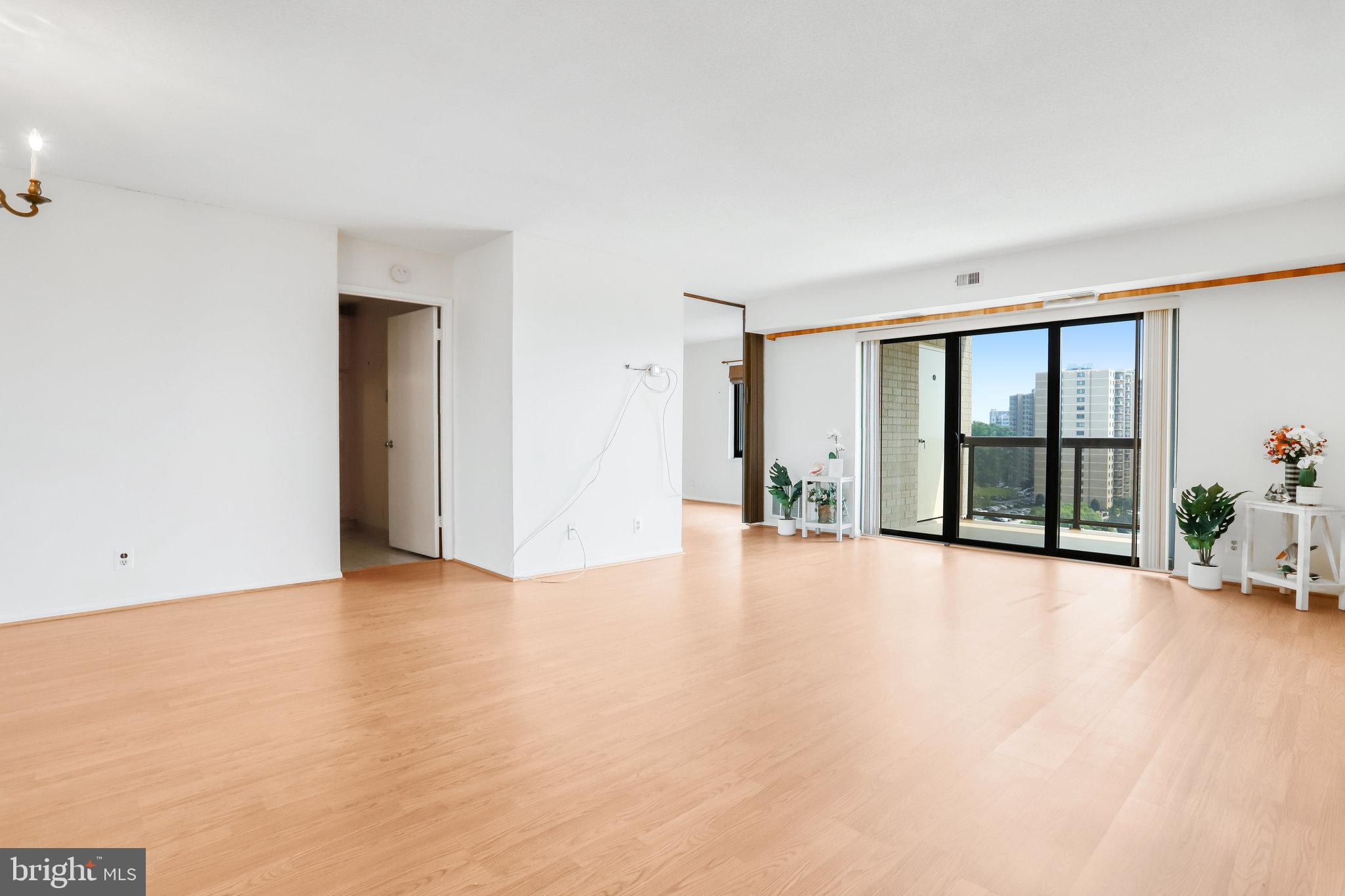 WATERGATE AT LANDMARK - Residential