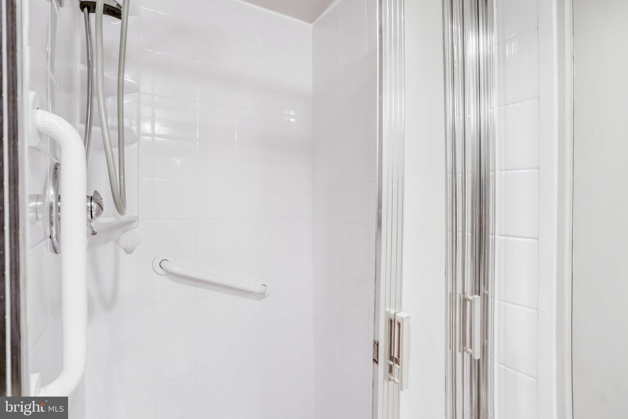 WATERGATE AT LANDMARK - Residential