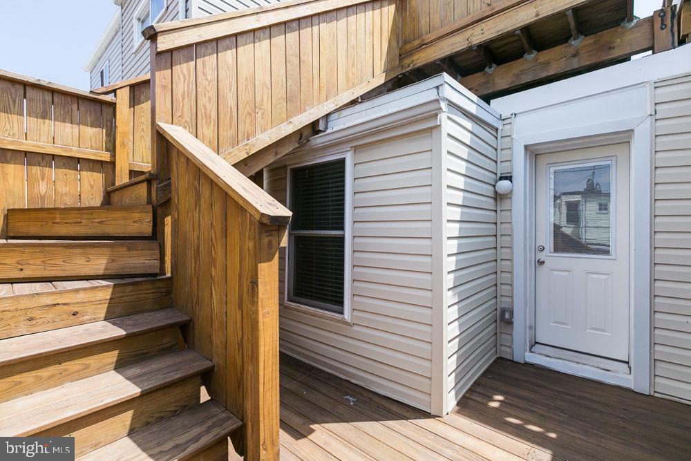 RIVERSIDE - Residential Lease