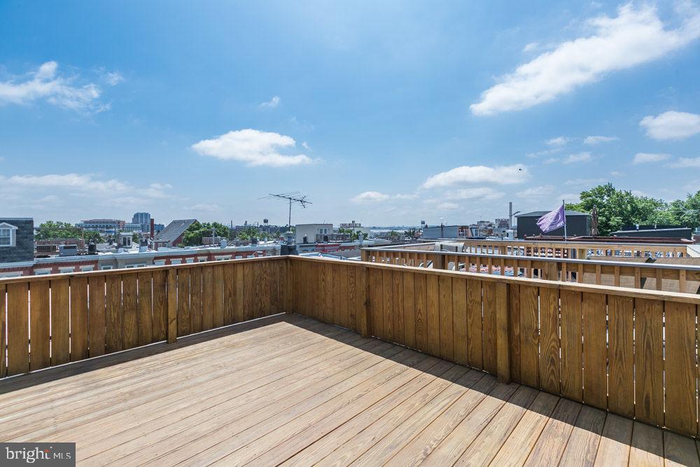 RIVERSIDE - Residential Lease