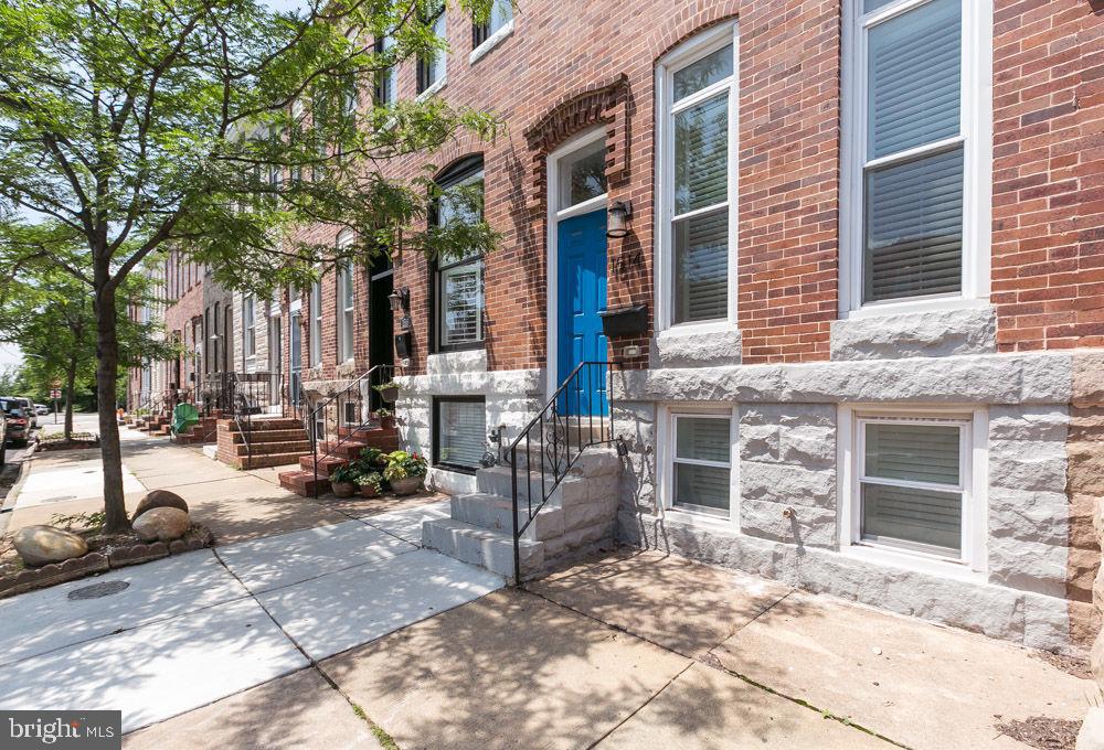 RIVERSIDE - Residential Lease