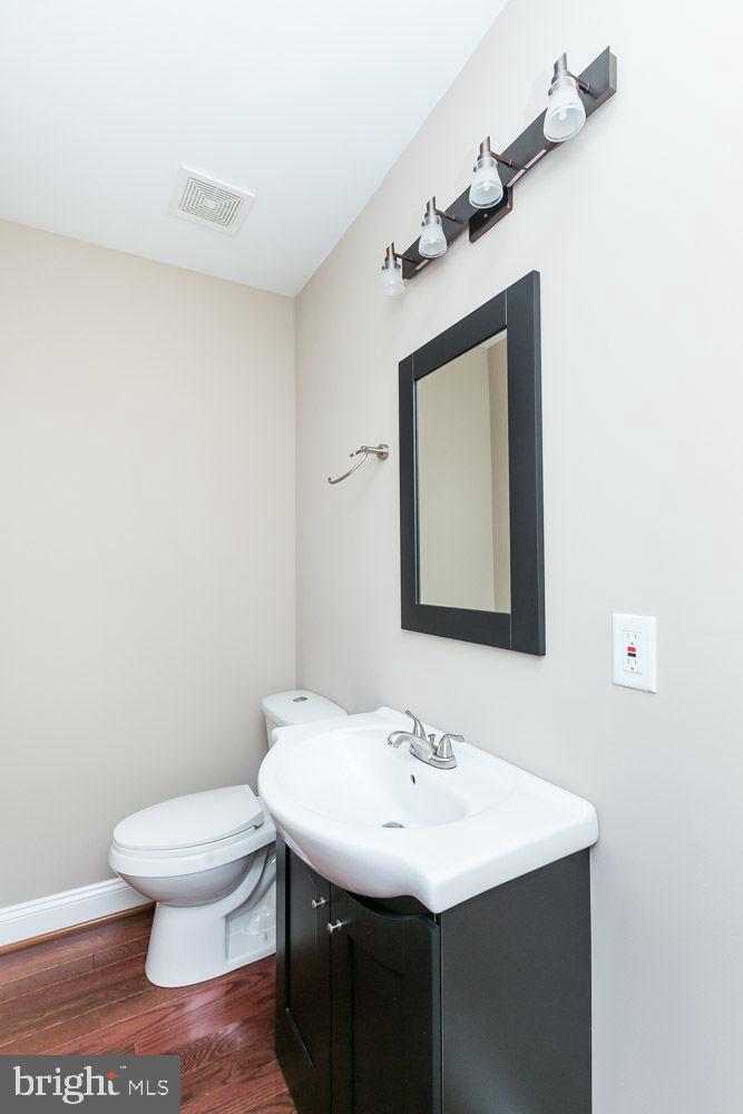 RIVERSIDE - Residential Lease