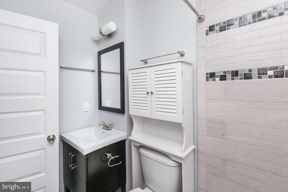 RIVERSIDE - Residential Lease