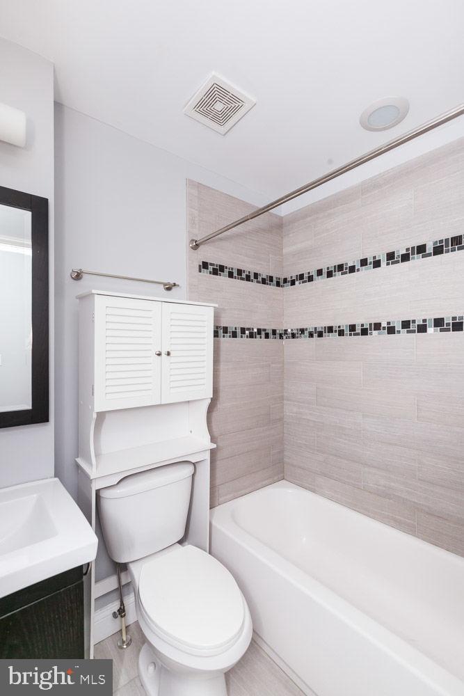 RIVERSIDE - Residential Lease