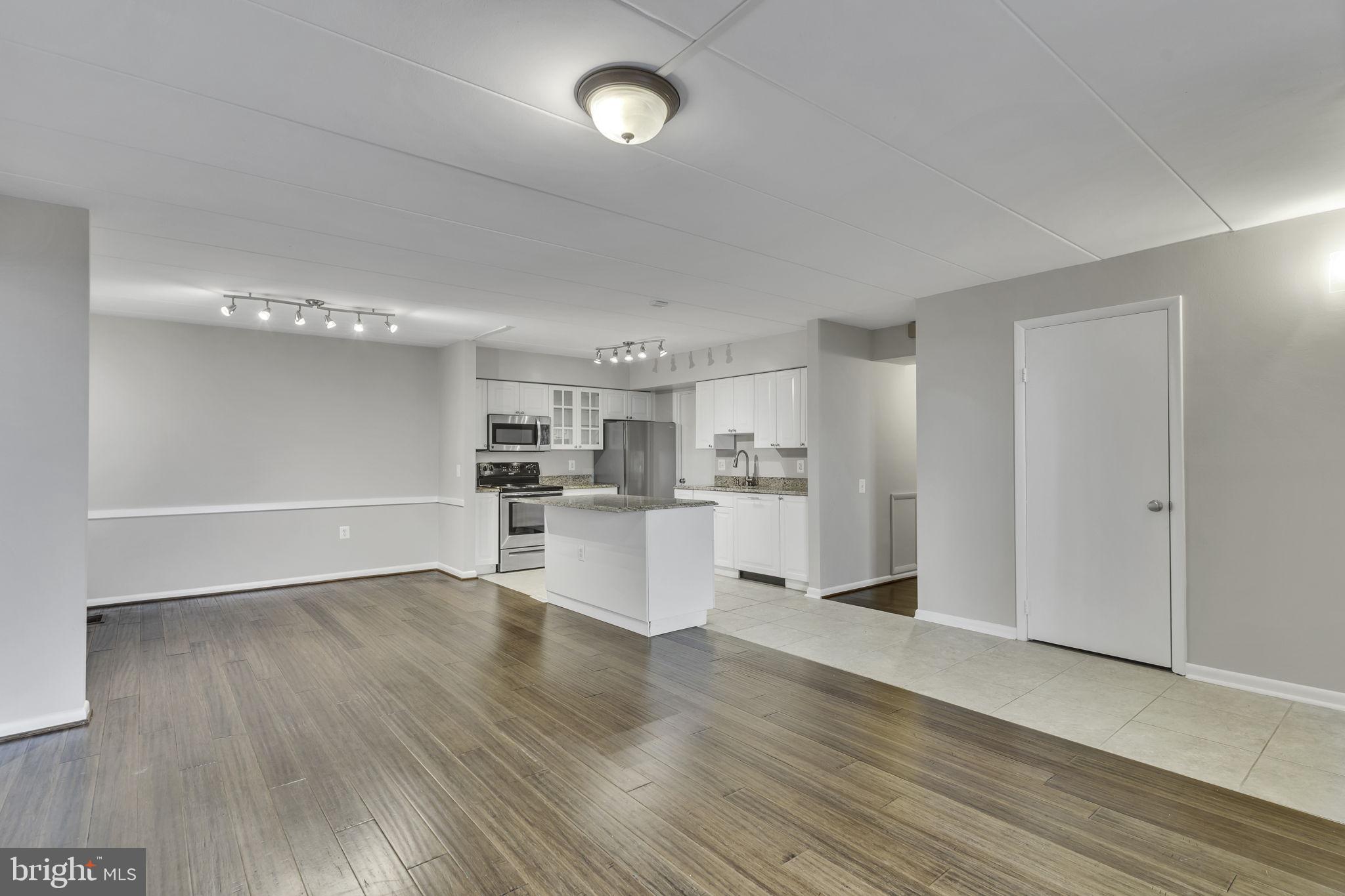 BEVERLEY HILLS - Residential Lease