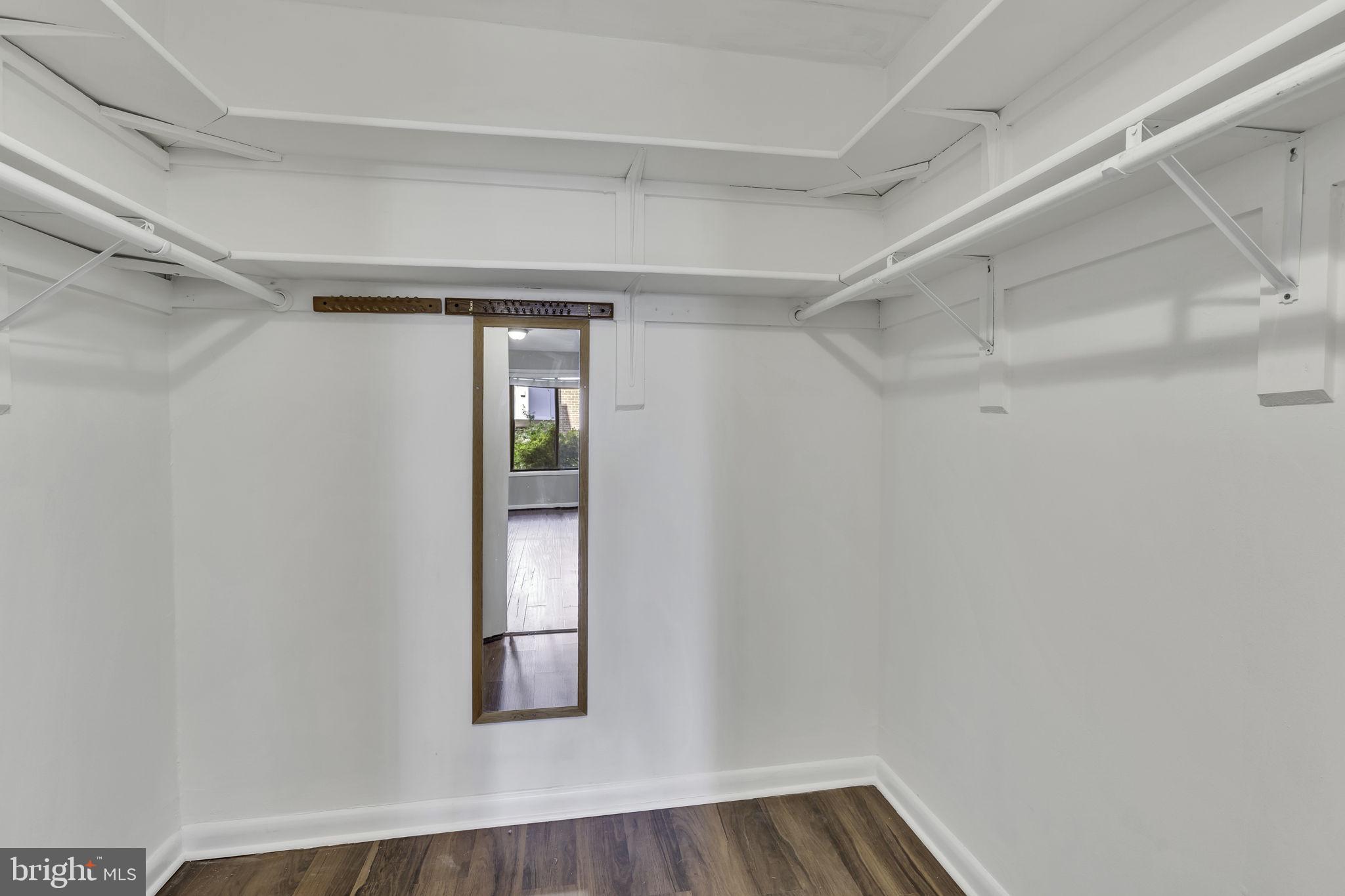 BEVERLEY HILLS - Residential Lease