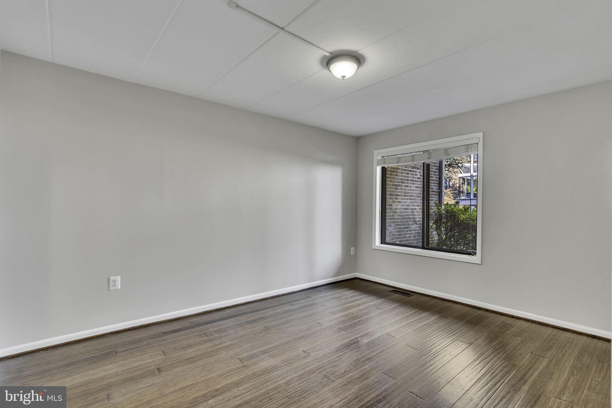 BEVERLEY HILLS - Residential Lease