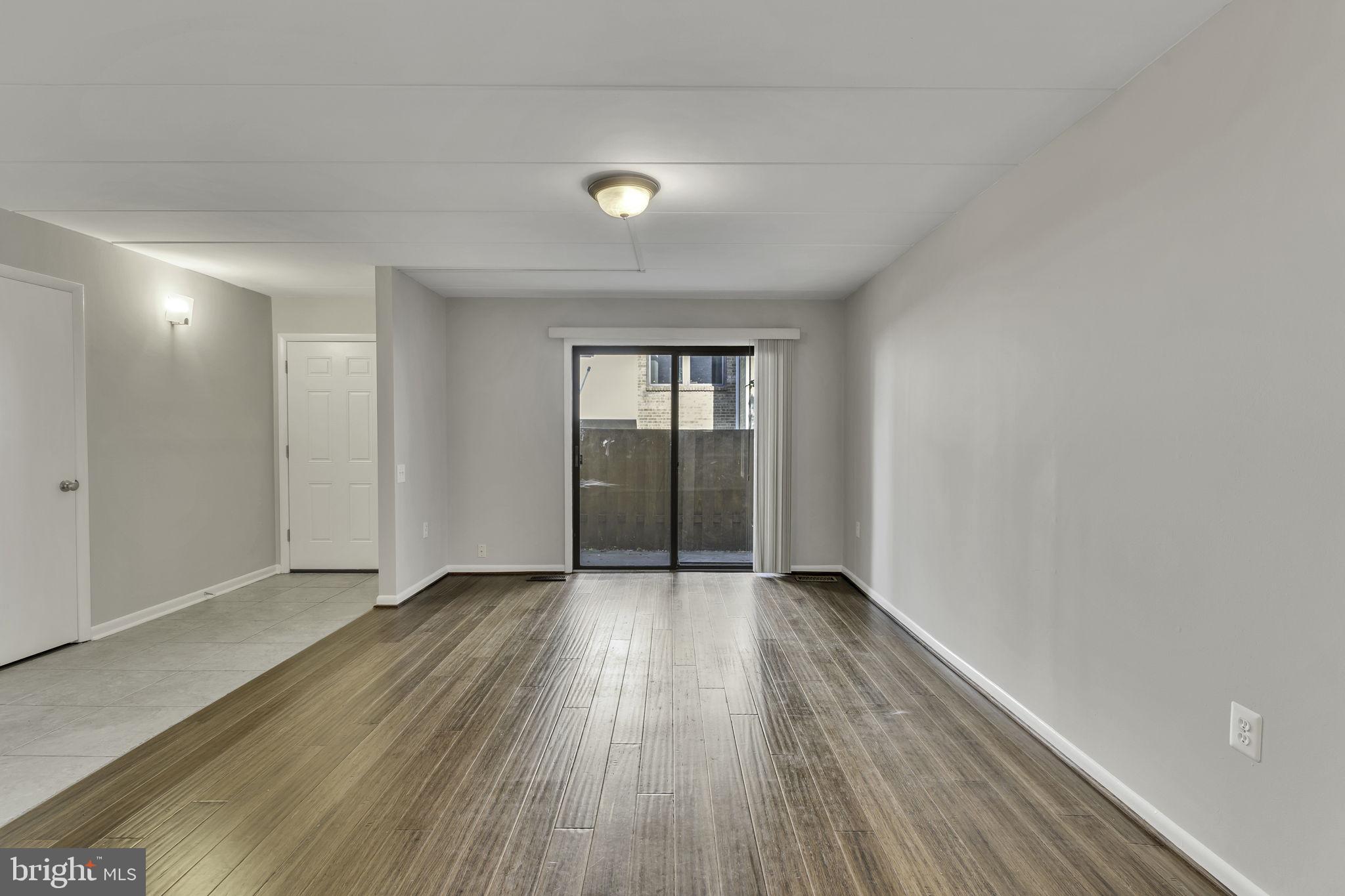 BEVERLEY HILLS - Residential Lease