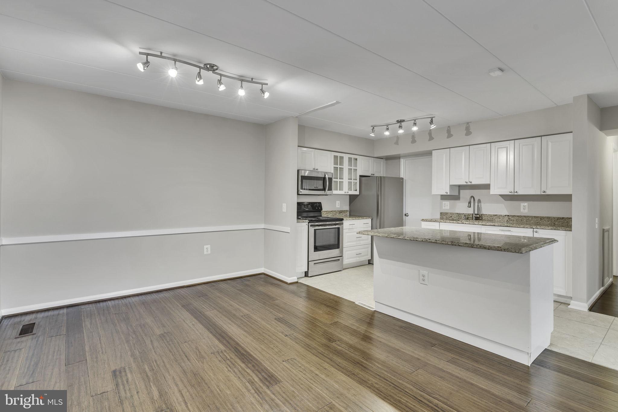 BEVERLEY HILLS - Residential Lease