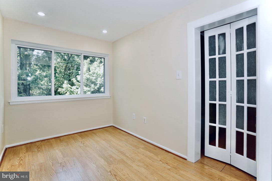 HYDE PARK - Residential