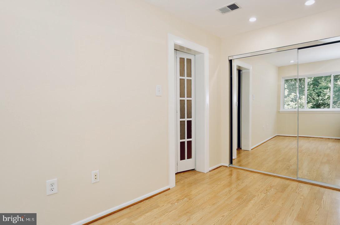 HYDE PARK - Residential