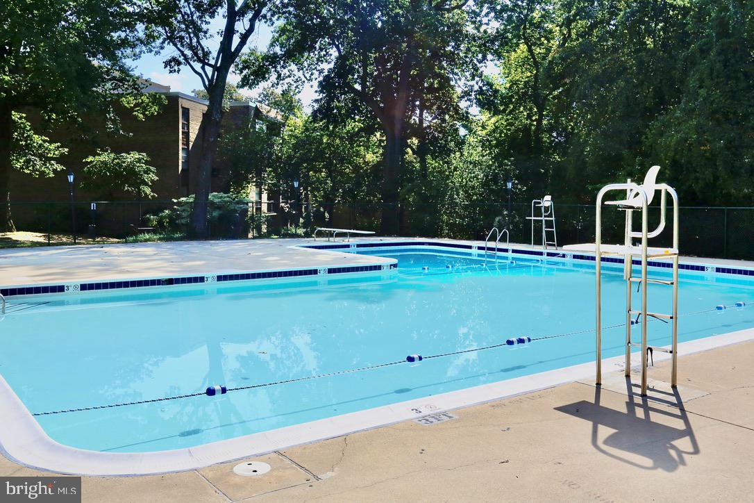 HYDE PARK - Residential