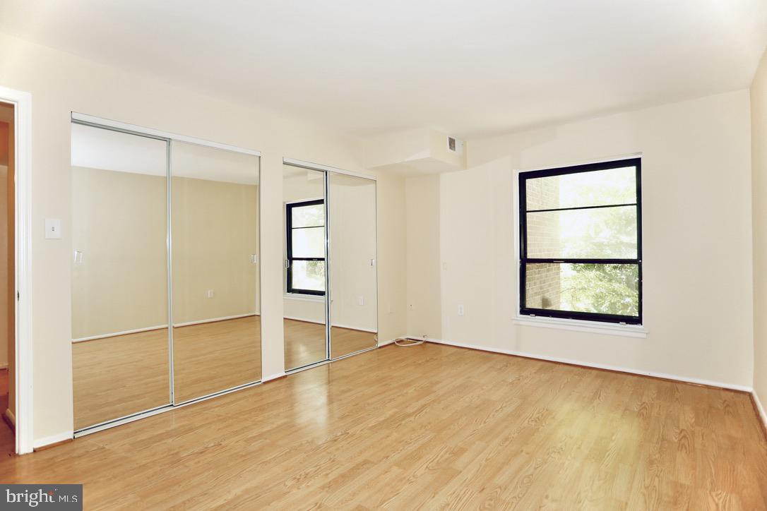 HYDE PARK - Residential