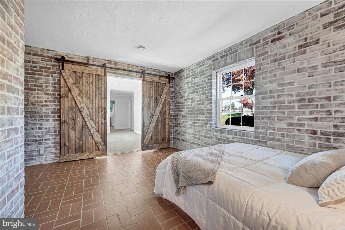 NEW OXFORD AREA - Residential