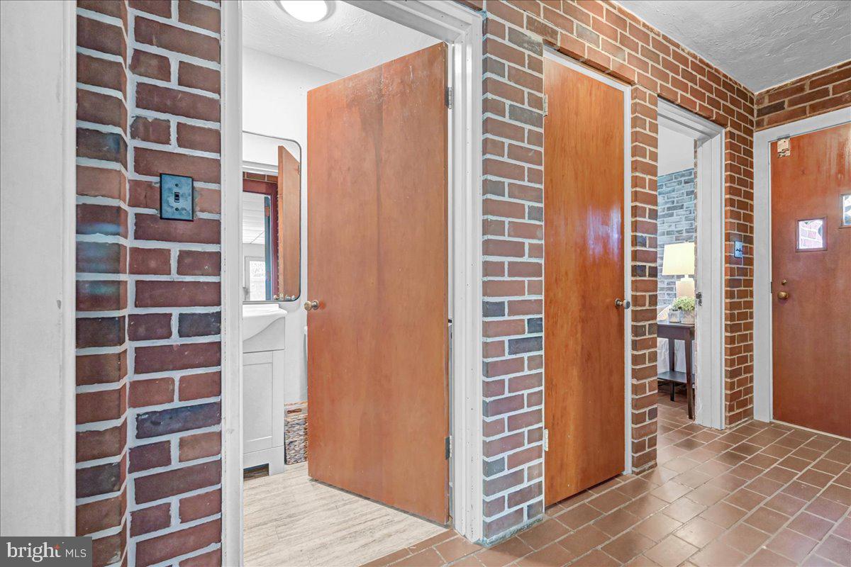 NEW OXFORD AREA - Residential