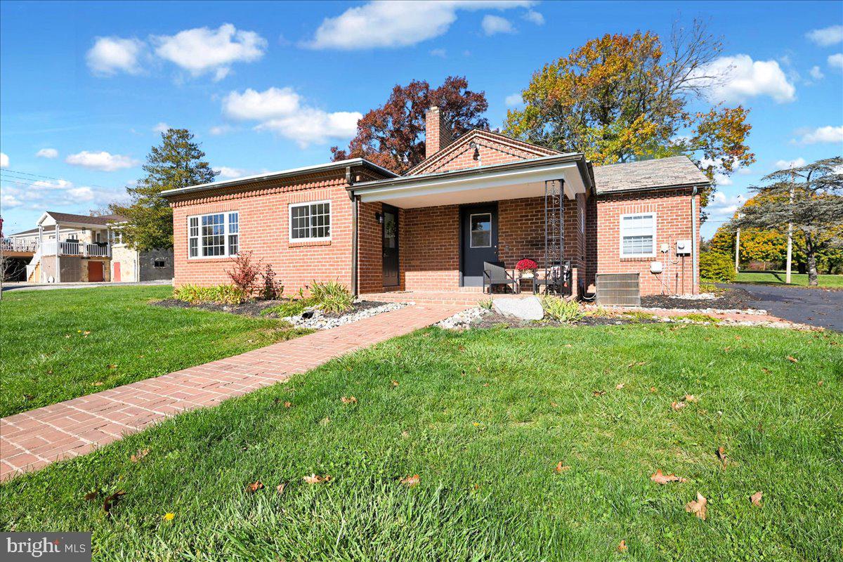 NEW OXFORD AREA - Residential