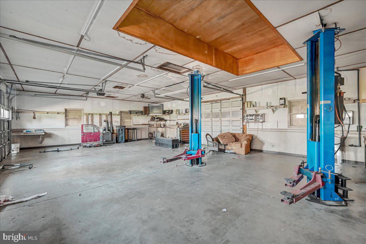 NEW OXFORD AREA - Residential