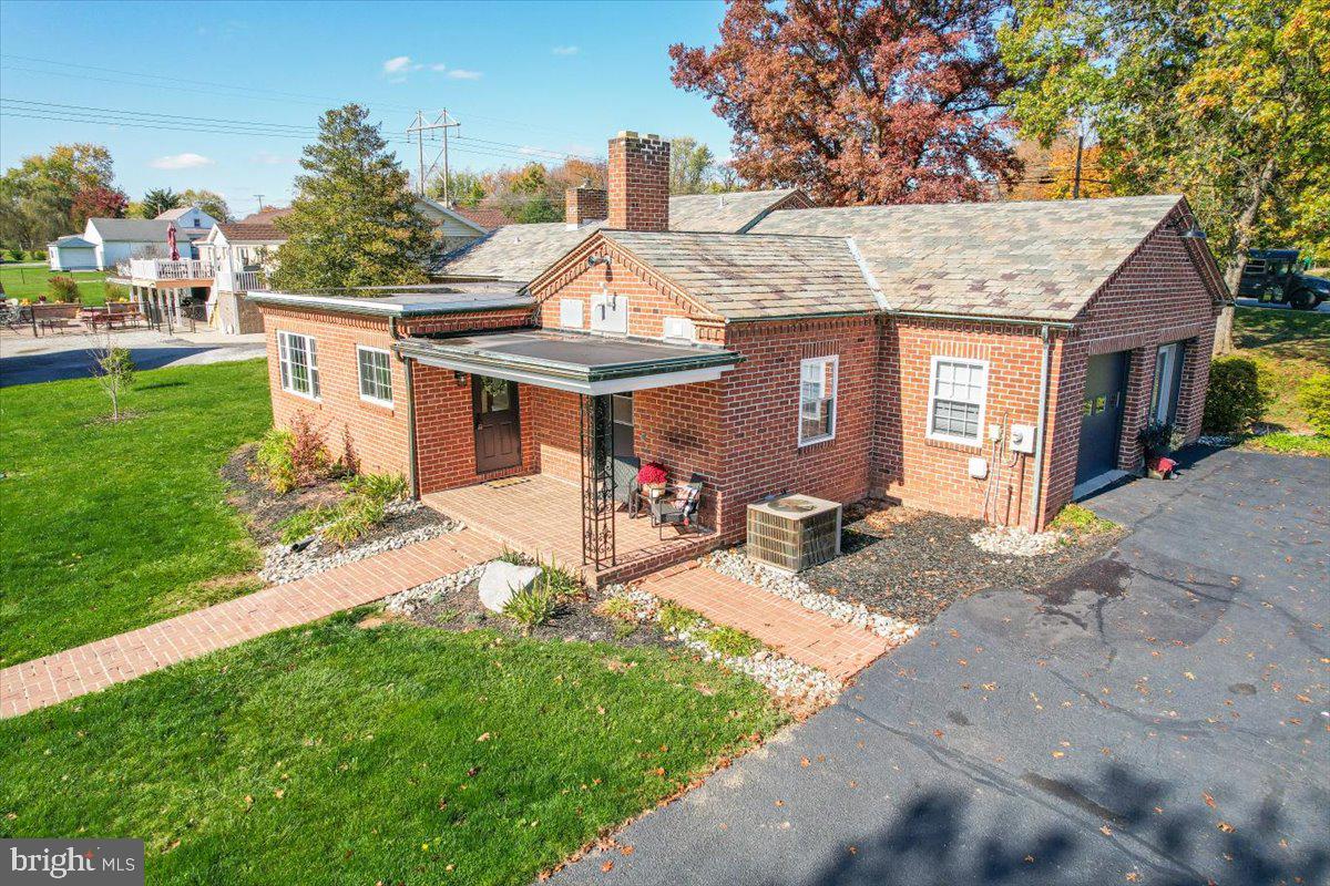 NEW OXFORD AREA - Residential