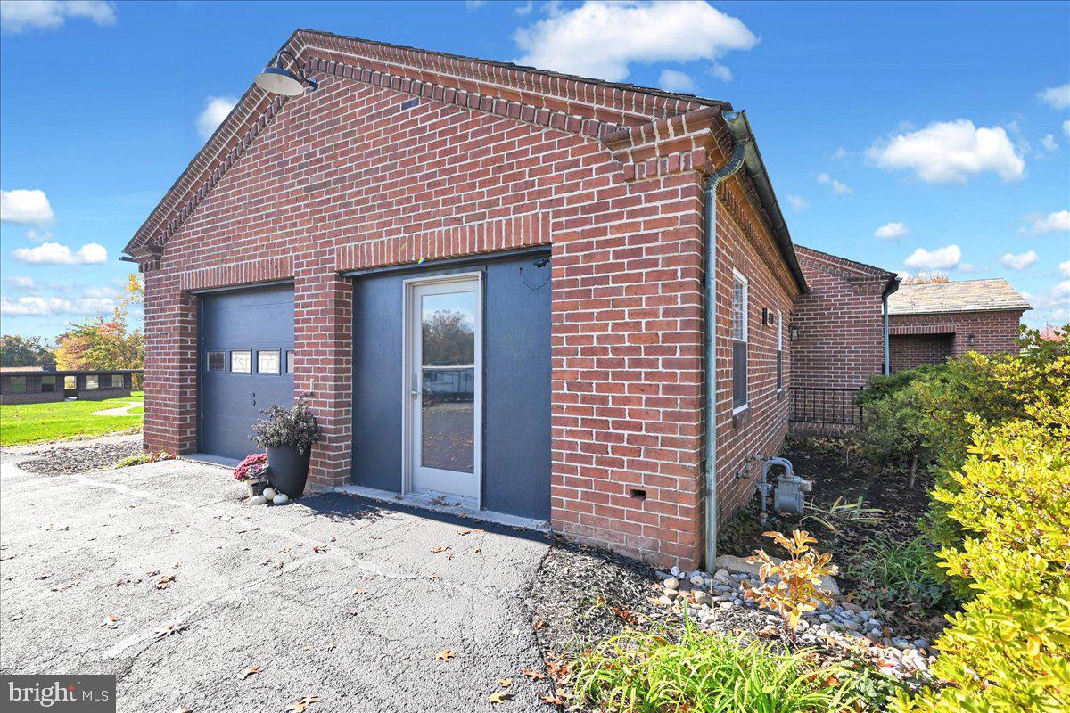 NEW OXFORD AREA - Residential