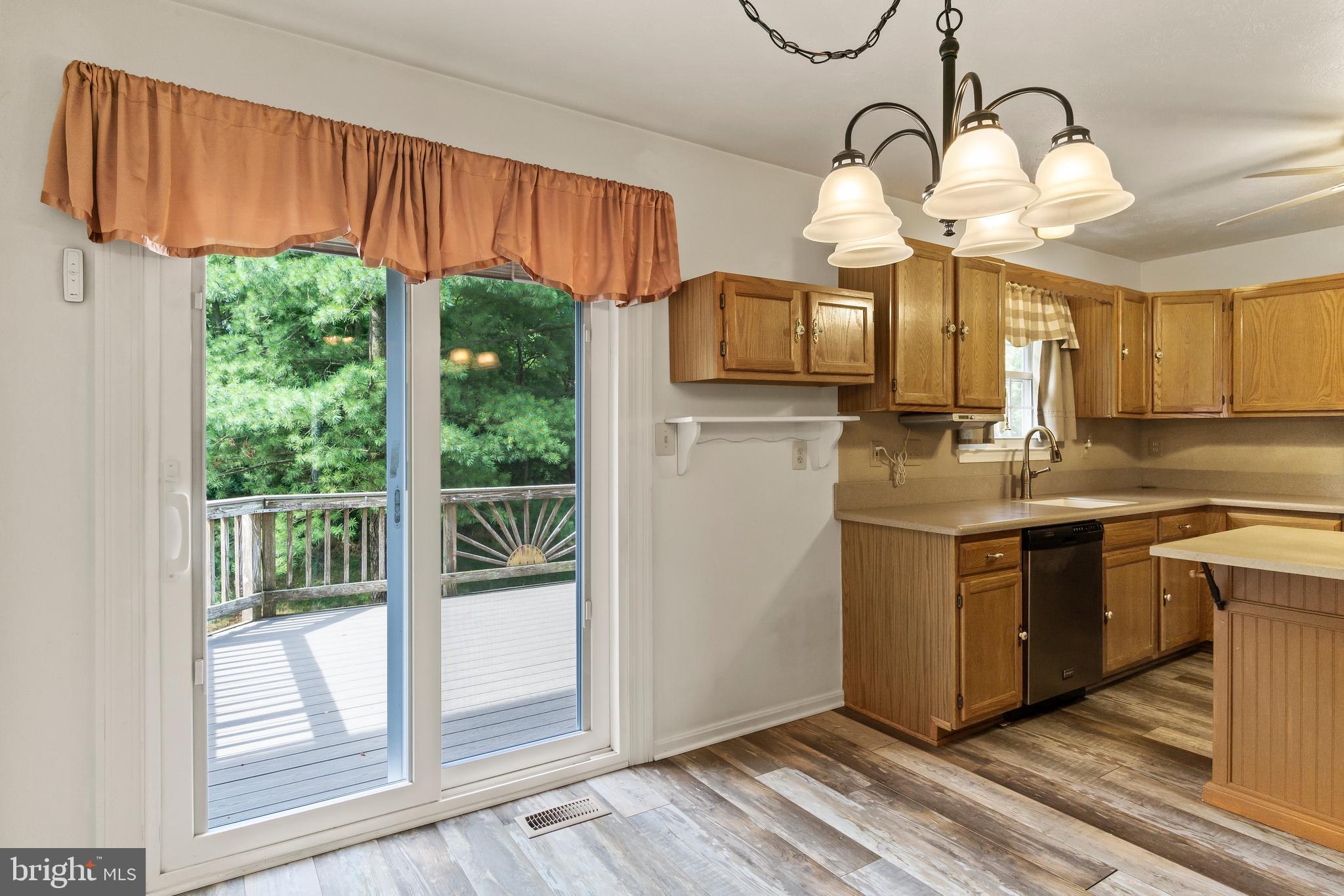 ROBINS GLENN - Residential