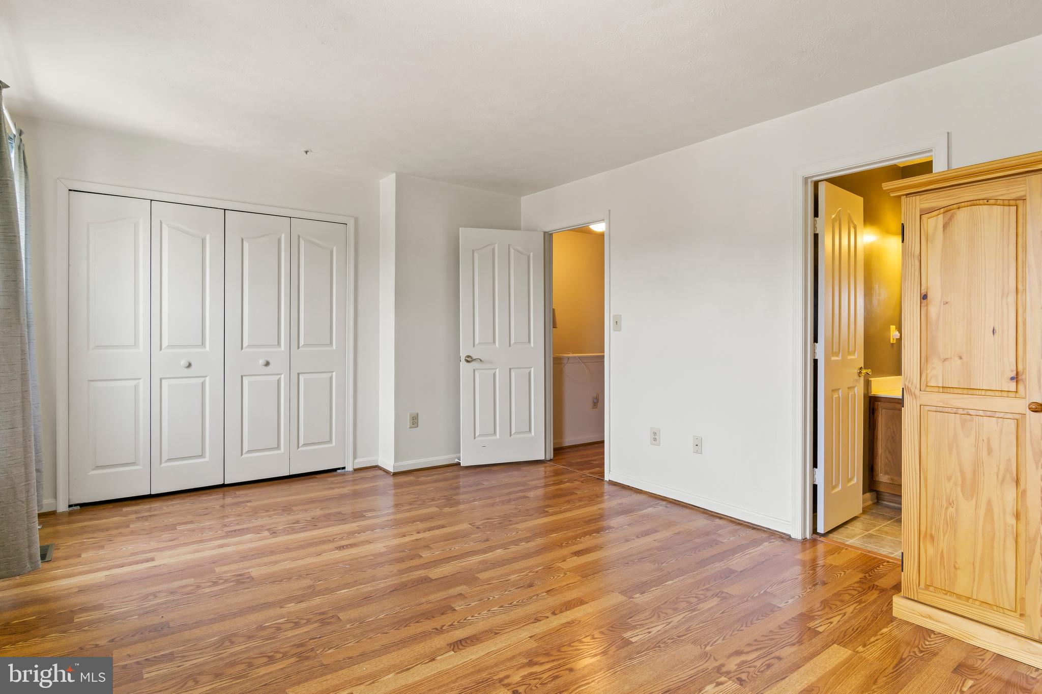 ROBINS GLENN - Residential