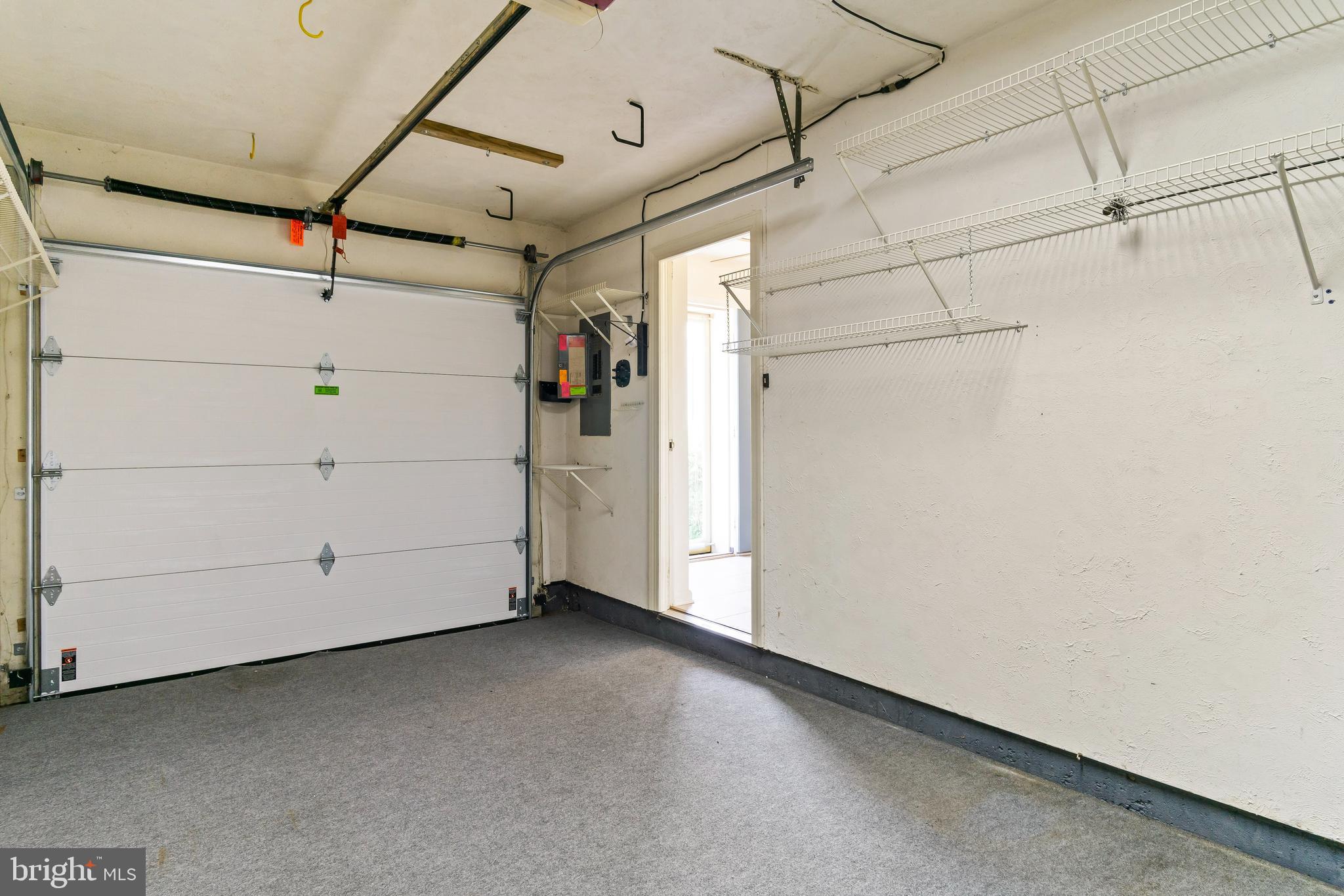 ROBINS GLENN - Residential