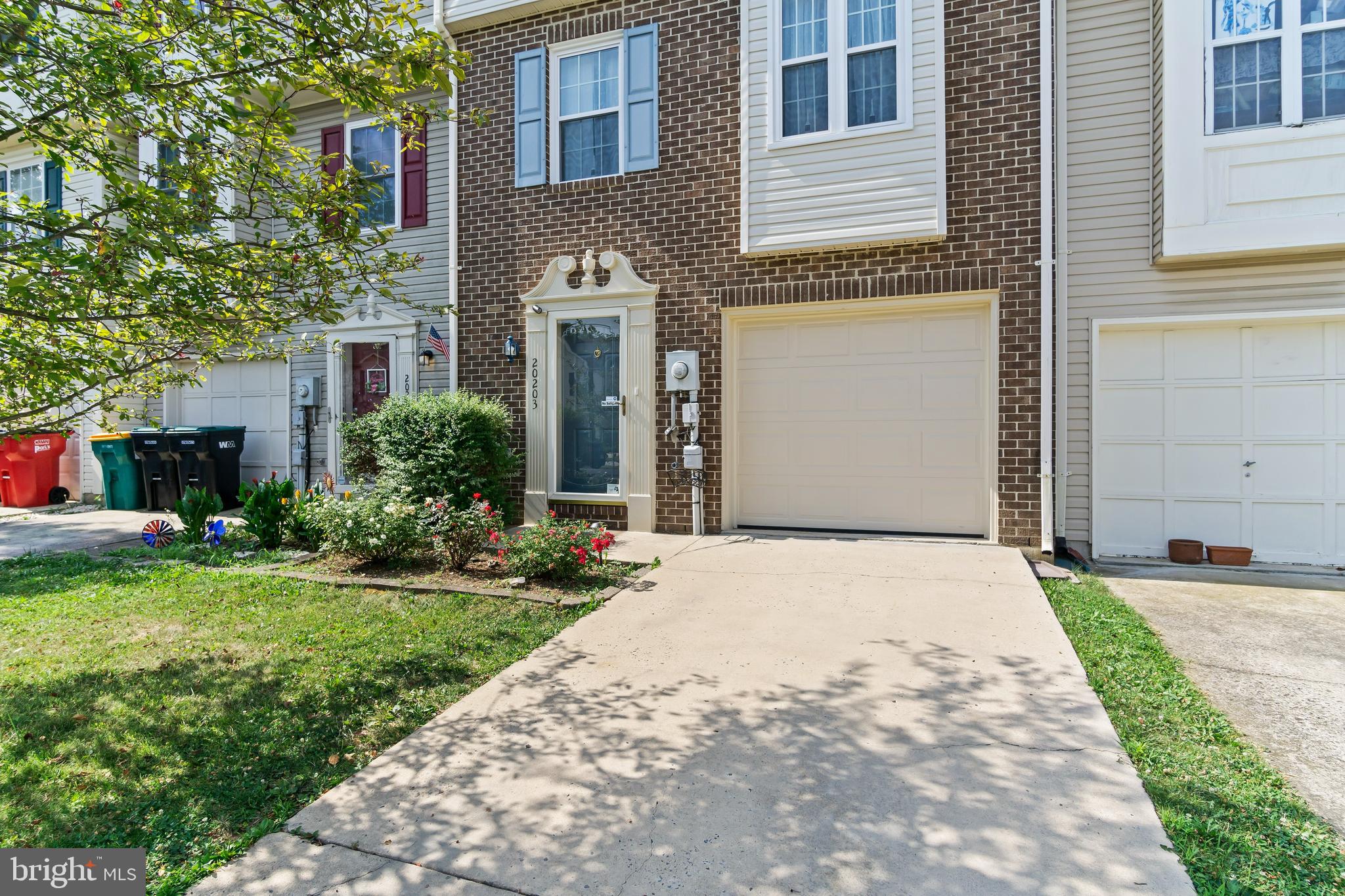 ROBINS GLENN - Residential