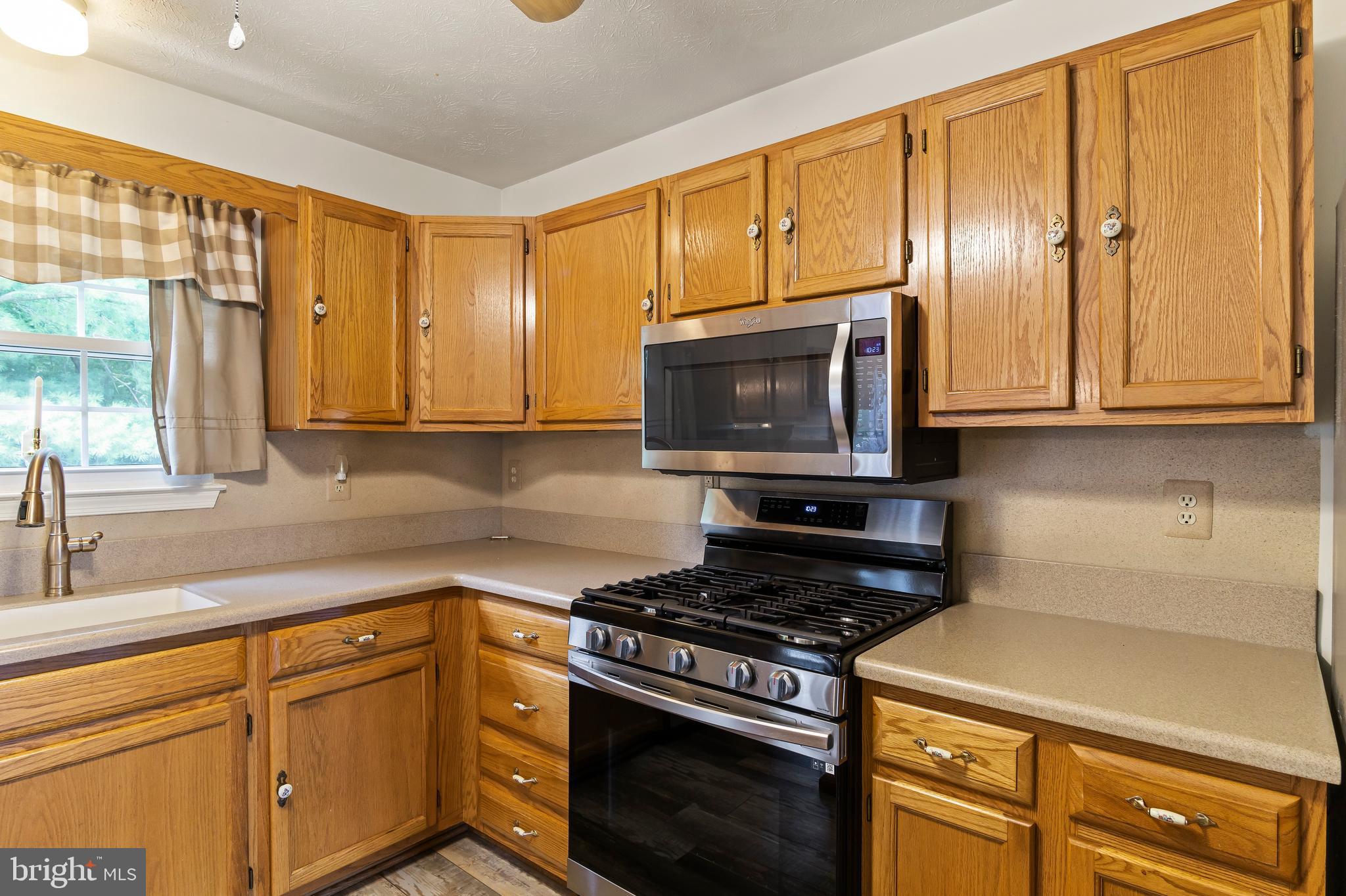 ROBINS GLENN - Residential