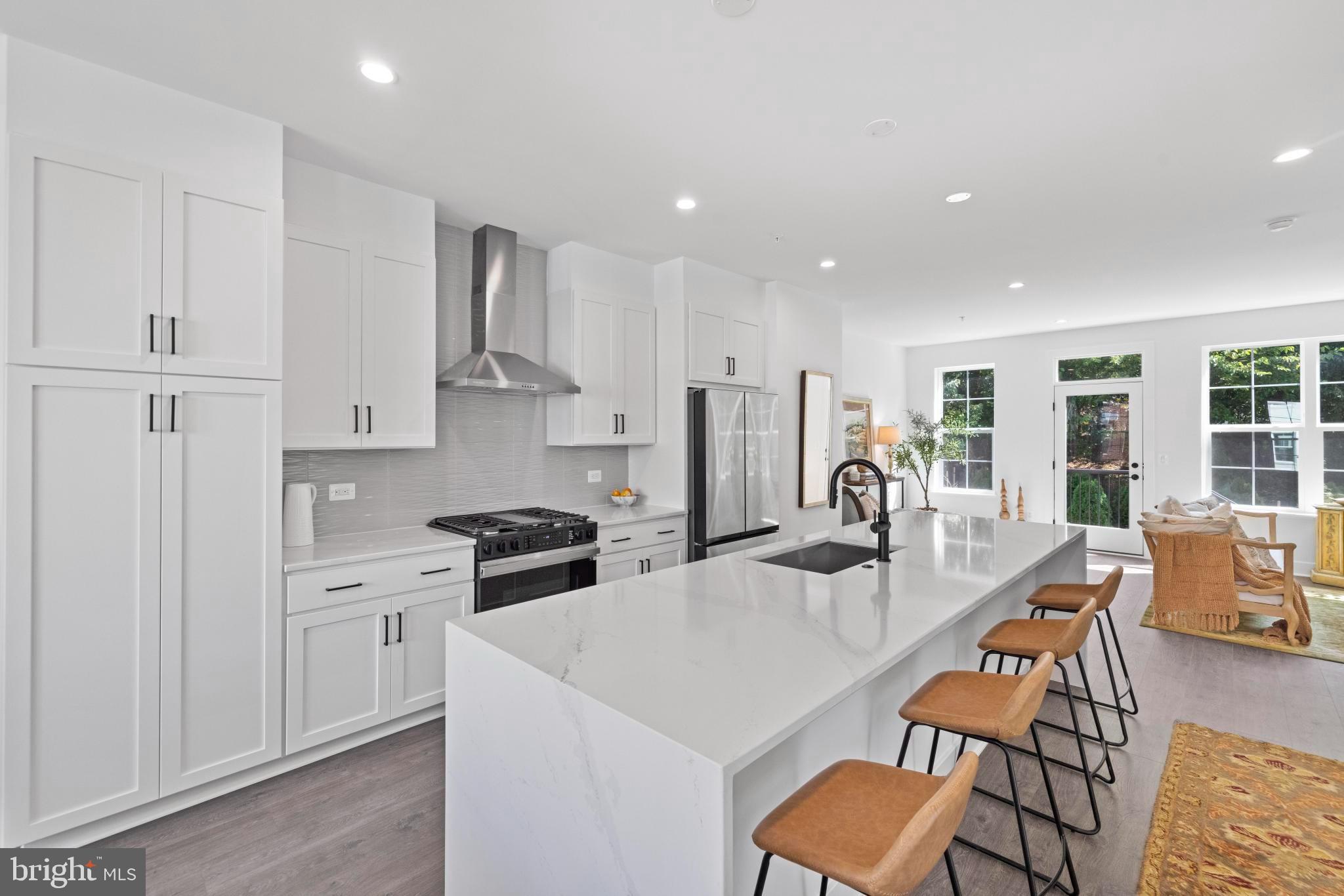 2550 FARMSTEAD DRIVE