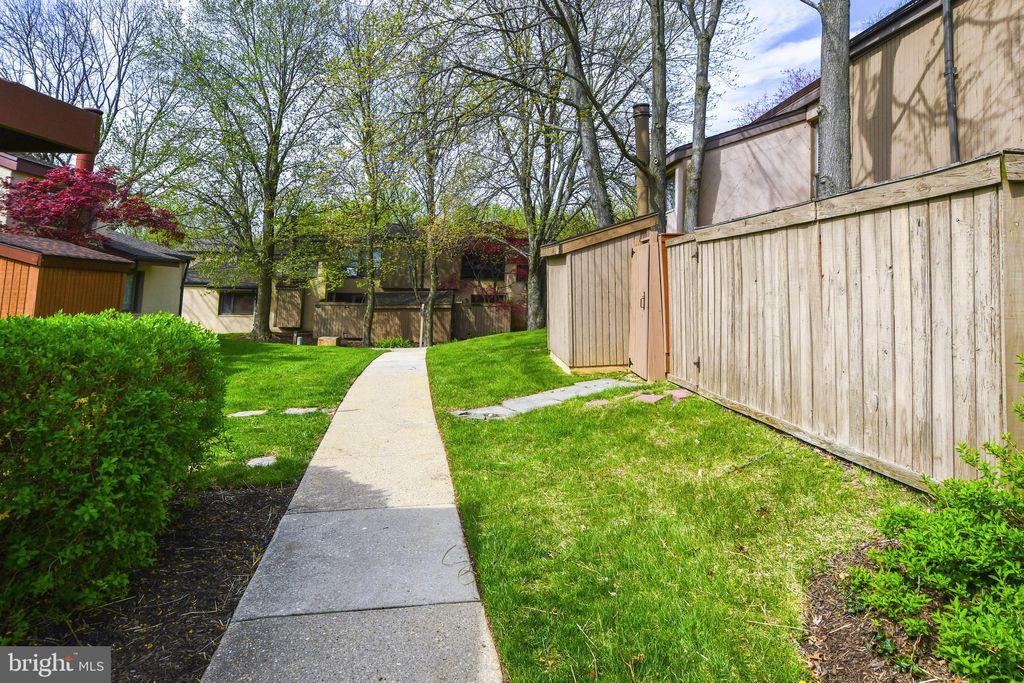 Photo of 11250 Snowflake Court #B-12-7, COLUMBIA, MD 21044 (MLS # MDHW2067184)