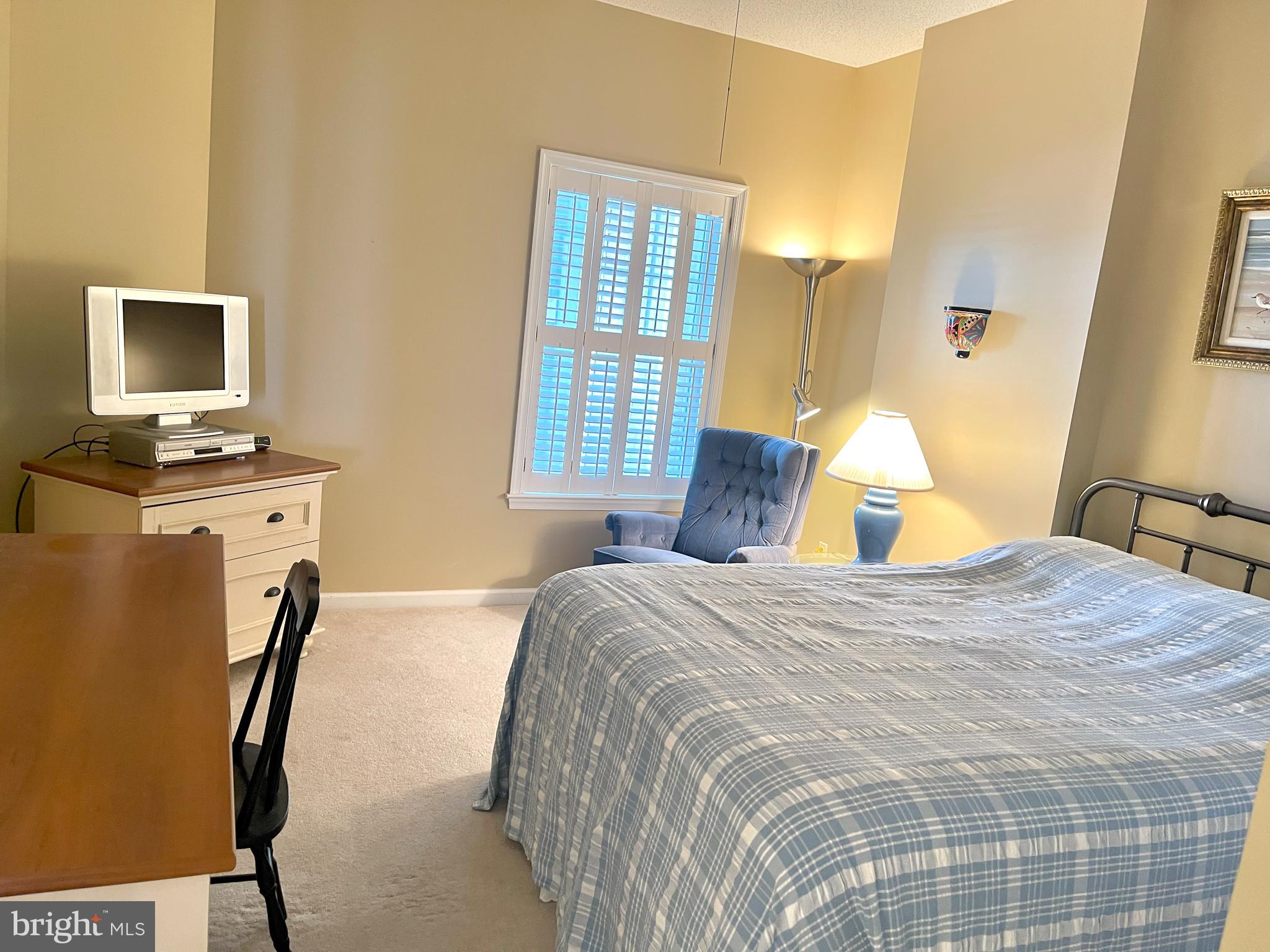 HARBOUR LIGHT CONDOS - Residential