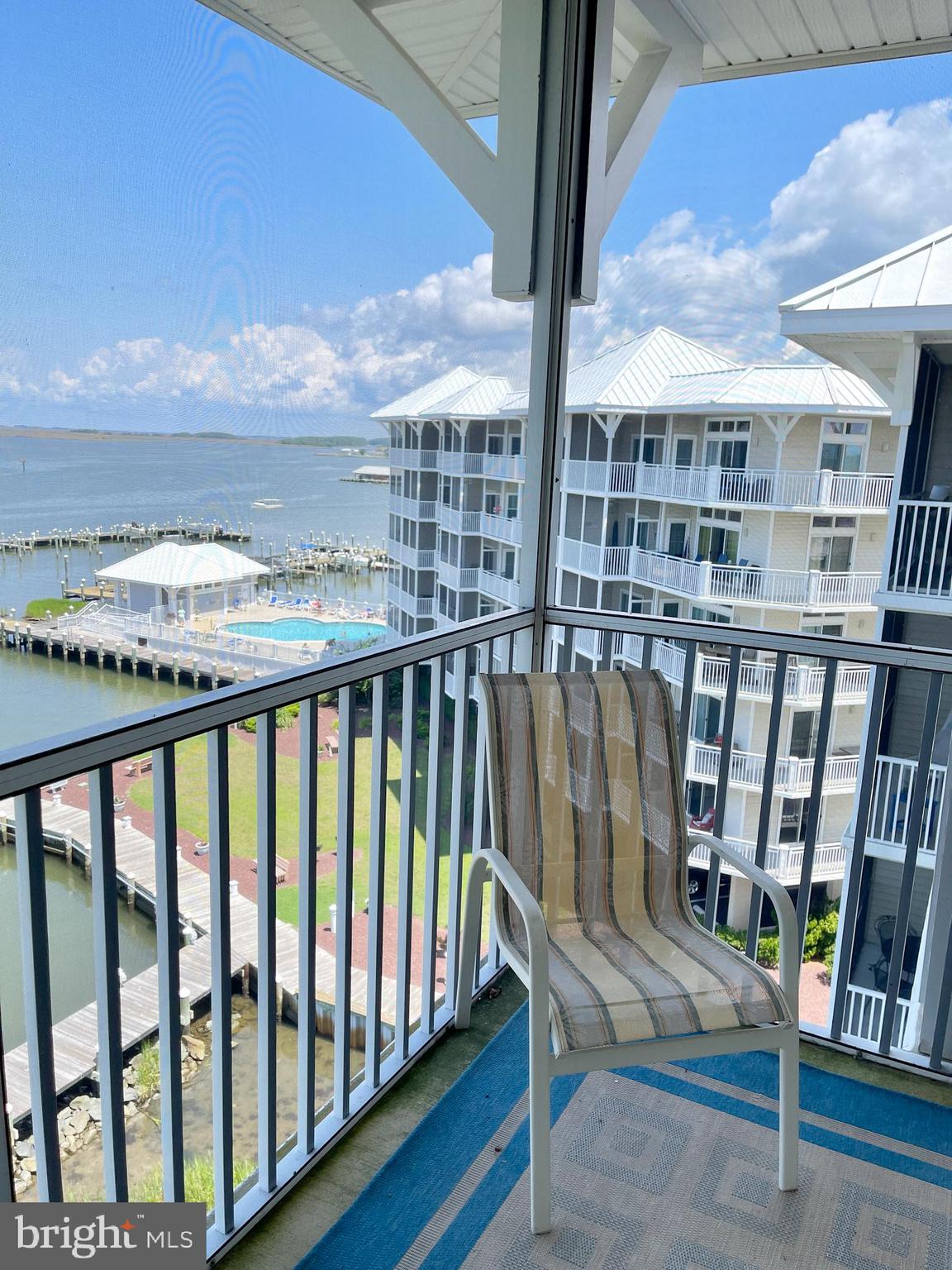 HARBOUR LIGHT CONDOS - Residential