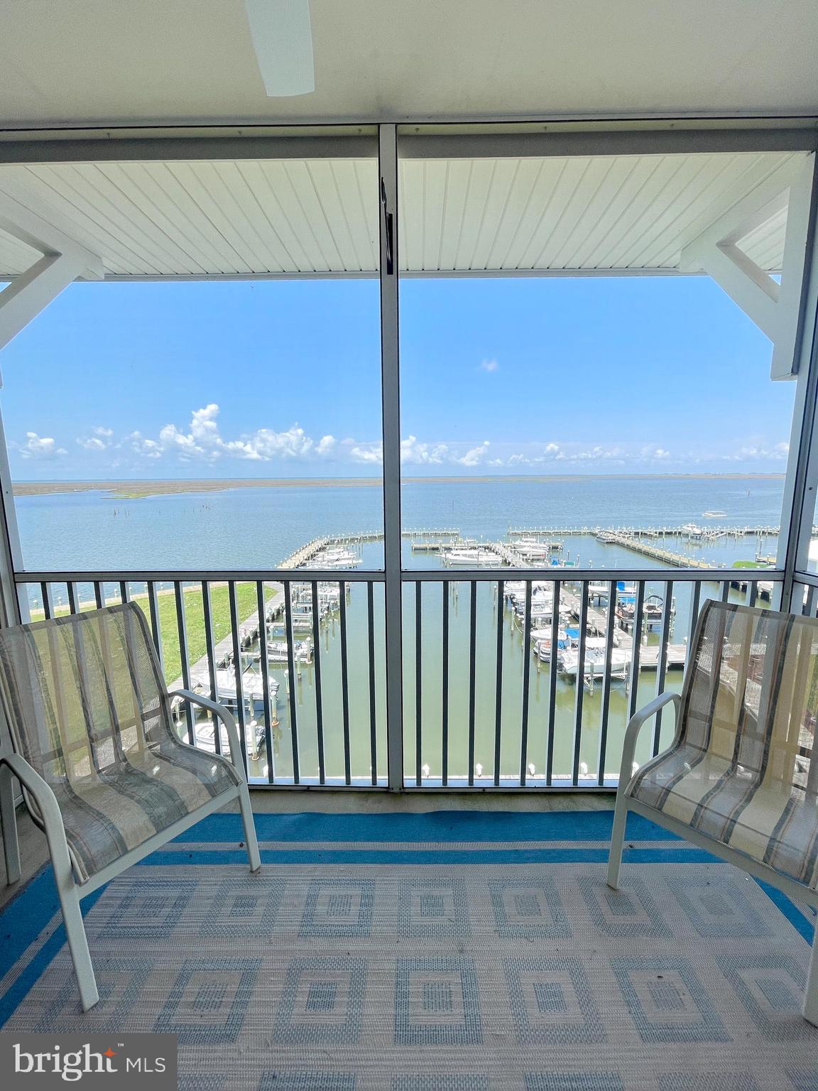 HARBOUR LIGHT CONDOS - Residential