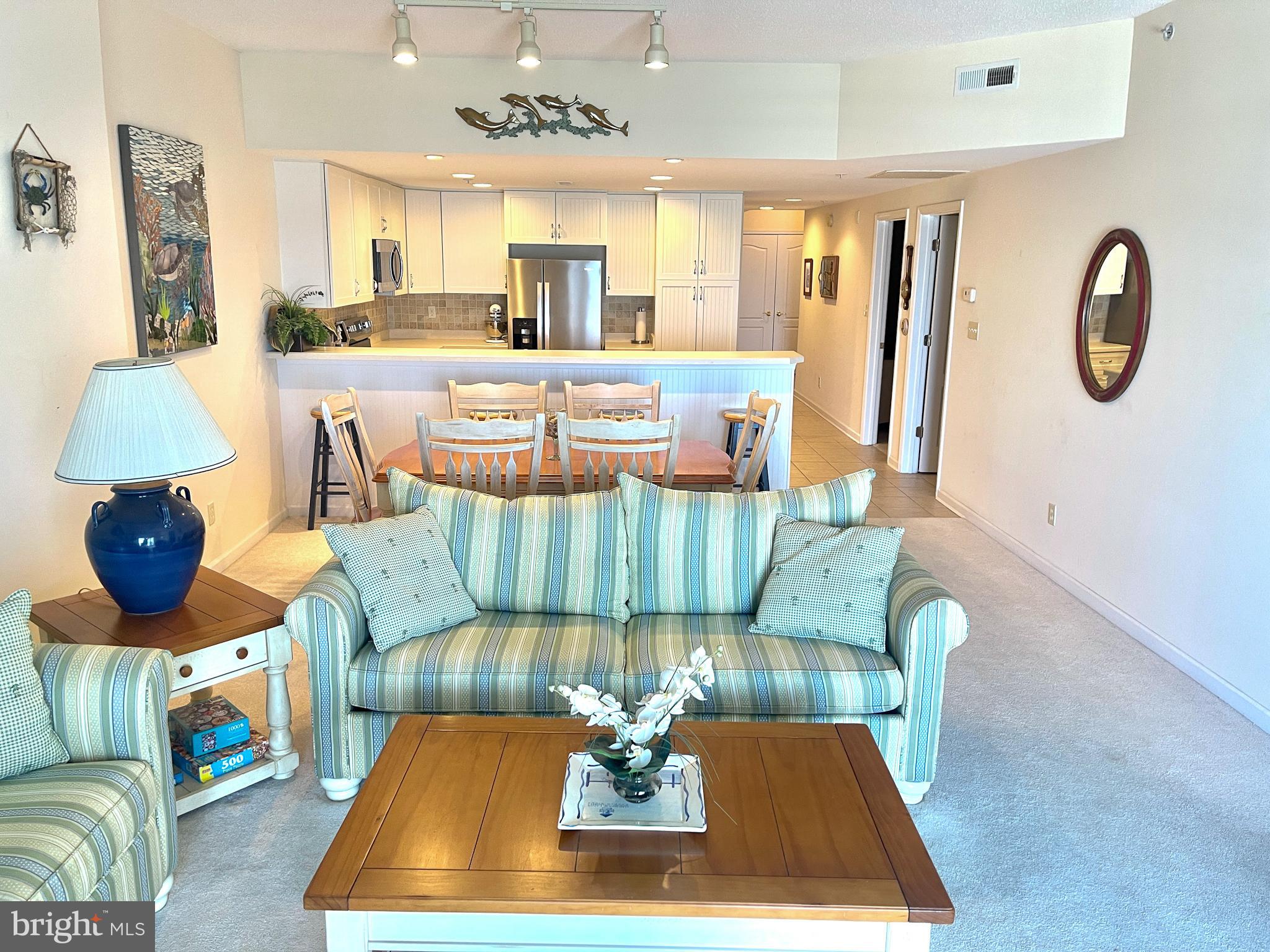 HARBOUR LIGHT CONDOS - Residential