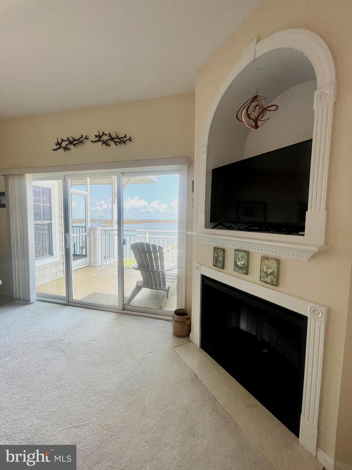 HARBOUR LIGHT CONDOS - Residential